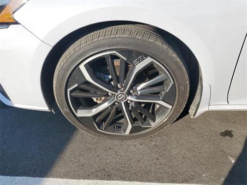 2024 Nissan Altima SR FWD