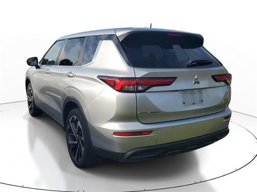 2022 Mitsubishi Outlander ES 2.5 2WD