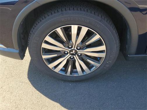 2019 Mitsubishi Outlander ES