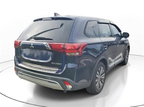 2019 Mitsubishi Outlander ES