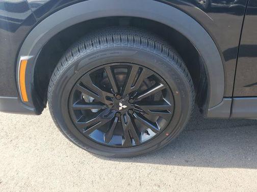 2023 Mitsubishi Eclipse Cross LE