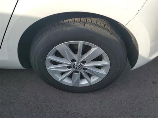 2016 Volkswagen Golf TSI S 4-Door