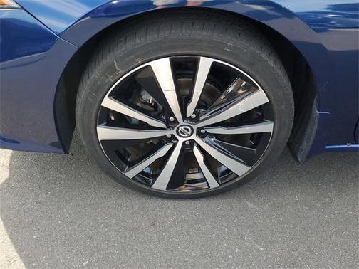 2020 Nissan Altima SR FWD