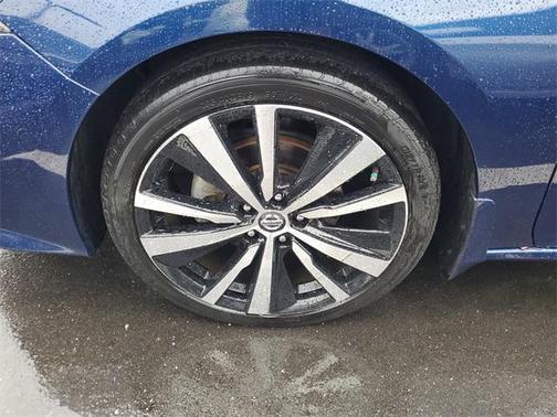 2020 Nissan Altima SR FWD