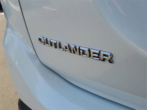 2020 Mitsubishi Outlander SP