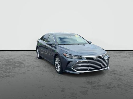 Harbor Gray Metallic 2019 Toyota Avalon Touring