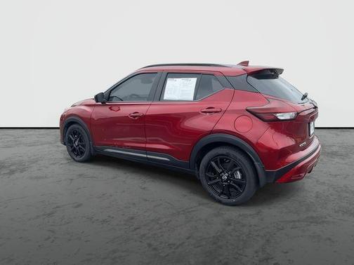 Scarlet Ember Tintcoat 2023 Nissan Kicks SR