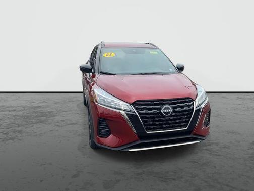 Scarlet Ember Tintcoat 2023 Nissan Kicks SR