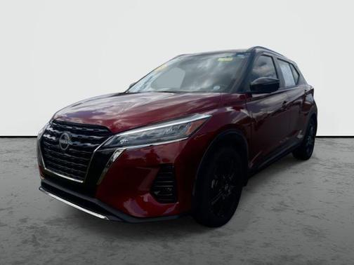 Scarlet Ember Tintcoat 2023 Nissan Kicks SR
