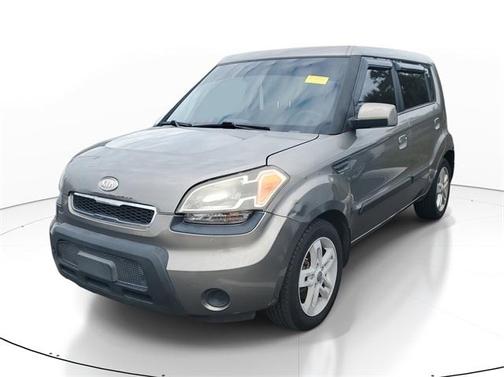 2010 Kia Soul +