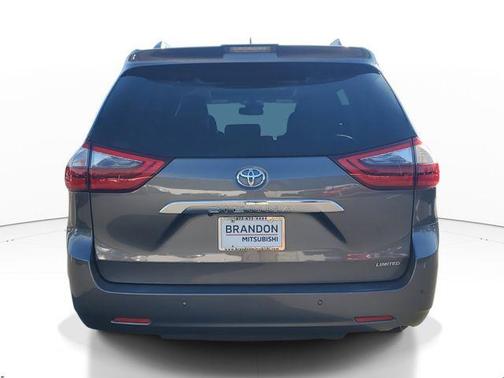 2020 Toyota Sienna Limited Premium