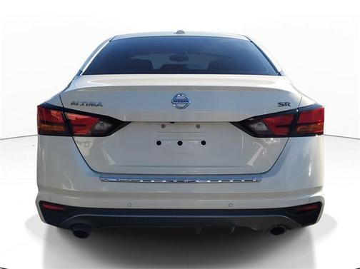 2021 Nissan Altima SR FWD