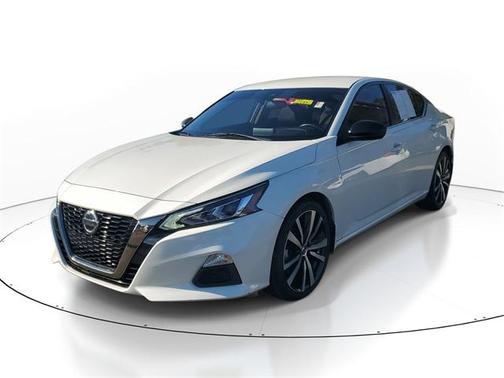 2021 Nissan Altima SR FWD