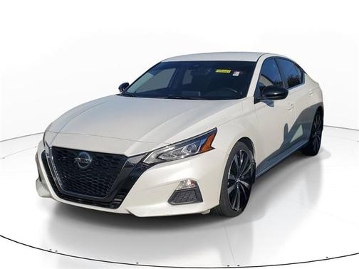 2021 Nissan Altima SR FWD