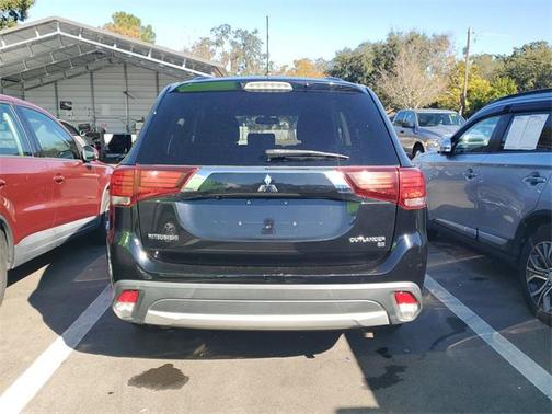 2016 Mitsubishi Outlander SE