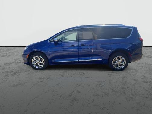 Ocean Blue Metallic 2021 Chrysler Pacifica Limited