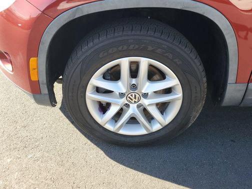 2011 Volkswagen Tiguan S