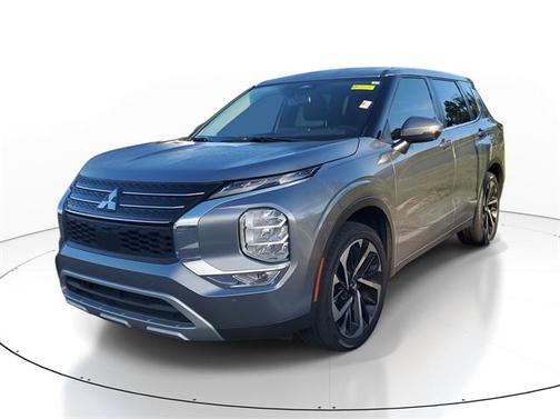 2022 Mitsubishi Outlander SE