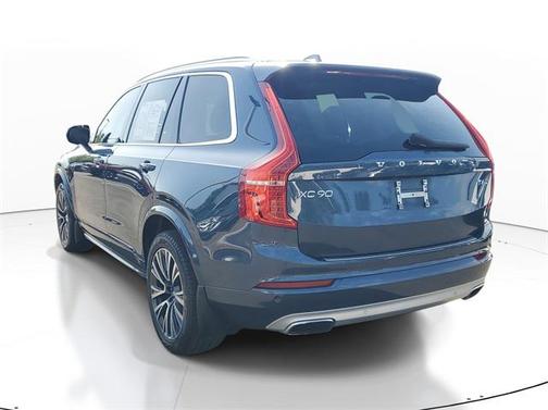 2020 Volvo XC90 T6 Momentum