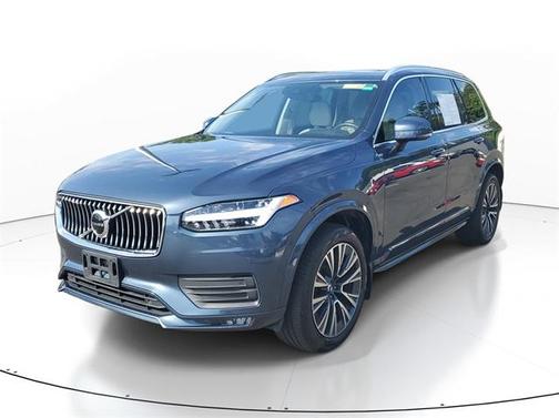 2020 Volvo XC90 T6 Momentum
