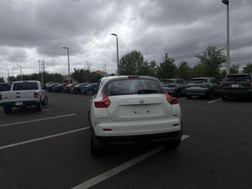Pearl White 2013 Nissan Juke S