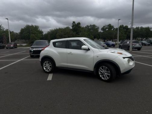 Pearl White 2013 Nissan Juke S
