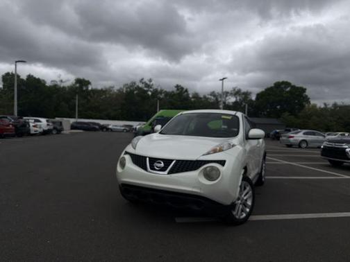 Pearl White 2013 Nissan Juke S
