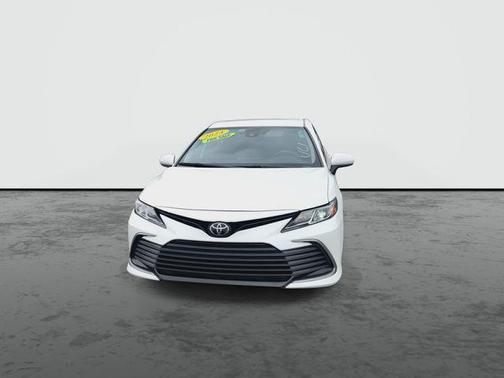 Ice Cap 2024 Toyota Camry LE