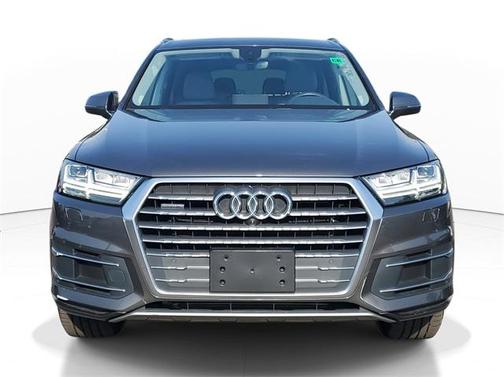 2019 Audi Q7 45 Premium Plus