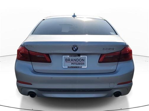 2019 BMW 530 530i