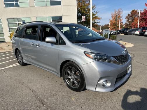 2017 Toyota Sienna SE