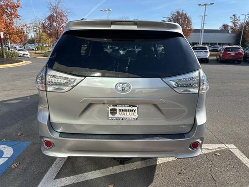 2017 Toyota Sienna SE