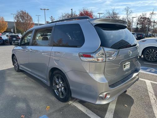 2017 Toyota Sienna SE