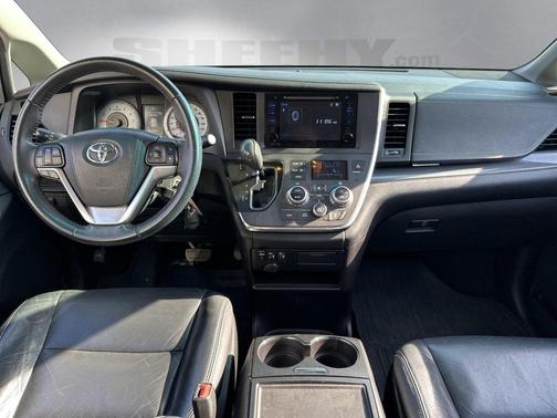 2017 Toyota Sienna SE