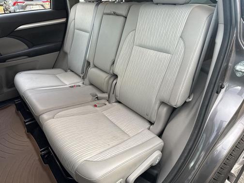 2015 Toyota Highlander LE Plus