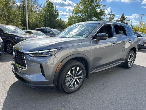 2025 INFINITI QX60 Pure