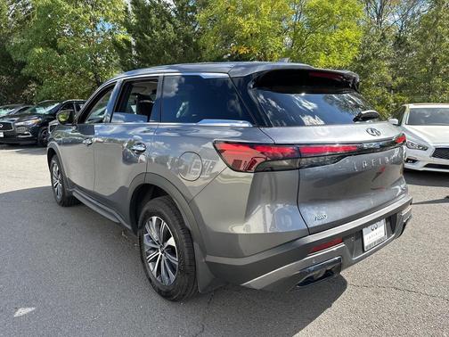 2025 INFINITI QX60 Pure