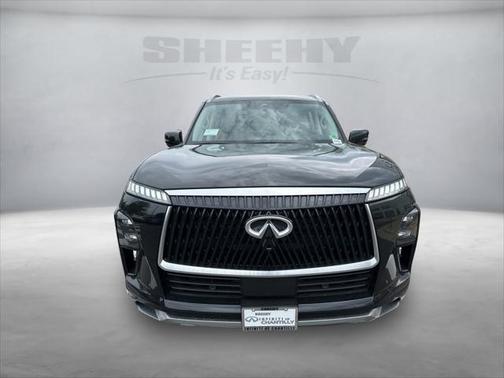 2025 INFINITI QX80 Luxe