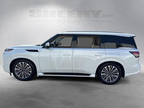 2025 INFINITI QX80 Luxe