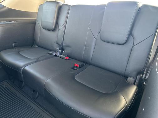 2016 INFINITI QX80 Base