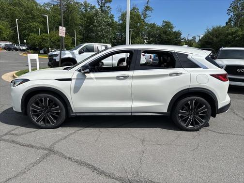 2022 INFINITI QX50 LUXE AWD