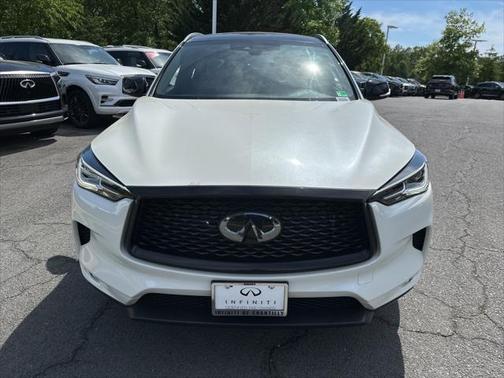 2022 INFINITI QX50 LUXE AWD