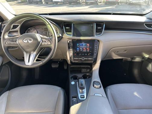 2023 INFINITI QX50 LUXE AWD