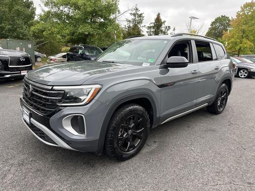 2024 Volkswagen Atlas 2.0T SE w/Technology 4MOTION