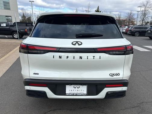 2025 INFINITI QX60 Luxe