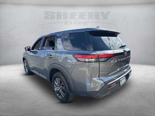 2022 Nissan Pathfinder S 4WD