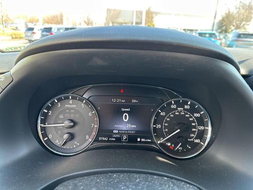 2022 INFINITI QX80 Luxe