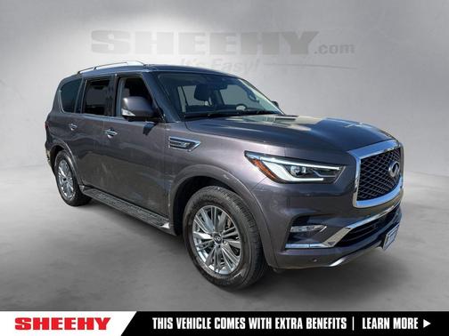 2022 INFINITI QX80 Luxe