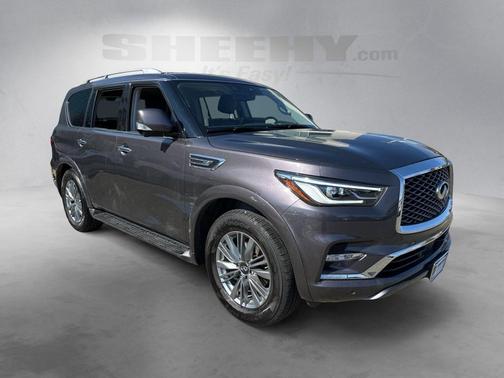2022 INFINITI QX80 Luxe