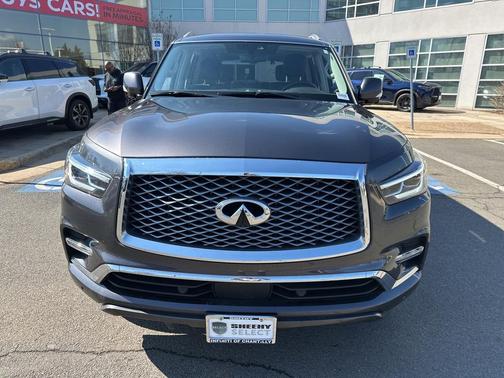 2022 INFINITI QX80 Luxe